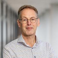 Pasfoto Drs. Jean-Bart Bügel RC