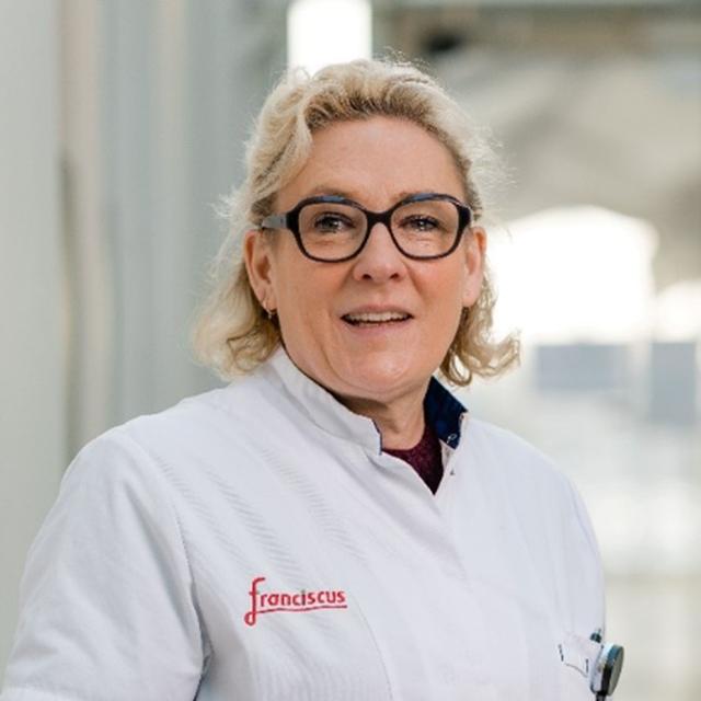 Pasfoto dr. Rachel West