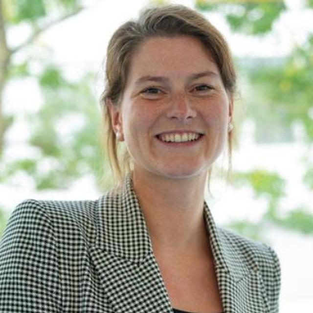 Pasfoto Daisy van der Putte